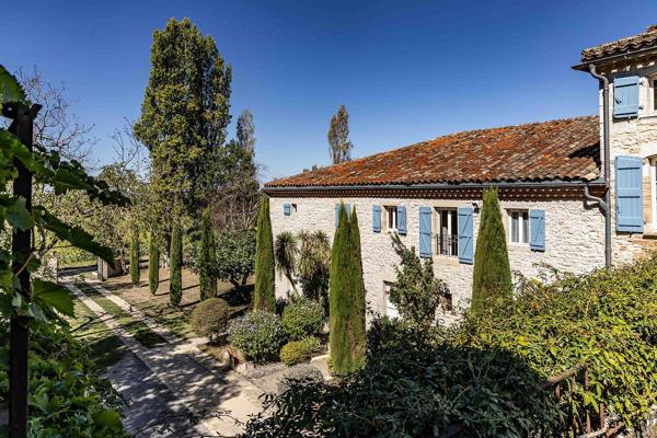 Maison de caractère à Bruniquel idéale réception touristique