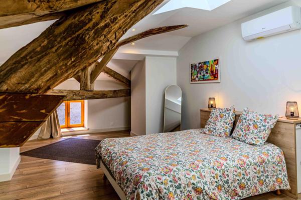Maison de caractère à Bruniquel idéale réception touristique