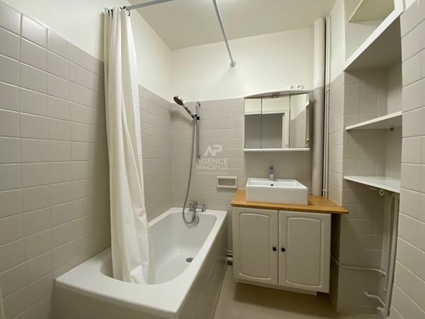 Appartement Pontoise 3 pièce(s) 57,25 m2 Loyer 1 200 €/mois charges comprises **  - Référence  MG11288