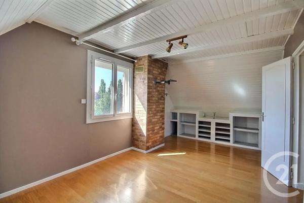 Maison à vendre  5 pièces - 115 m 2   SEZANNE  - 51