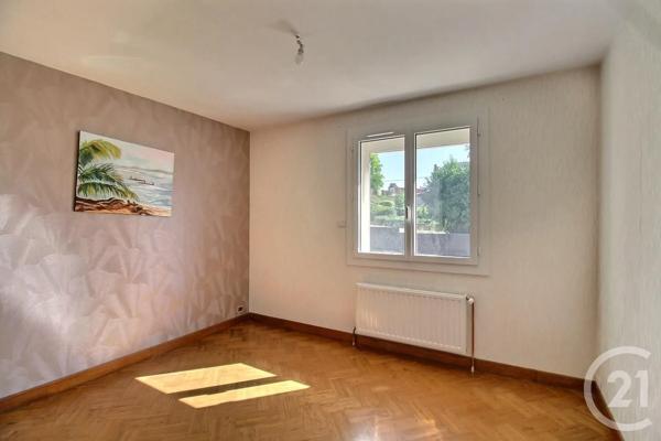 Maison à vendre  5 pièces - 115 m 2   SEZANNE  - 51