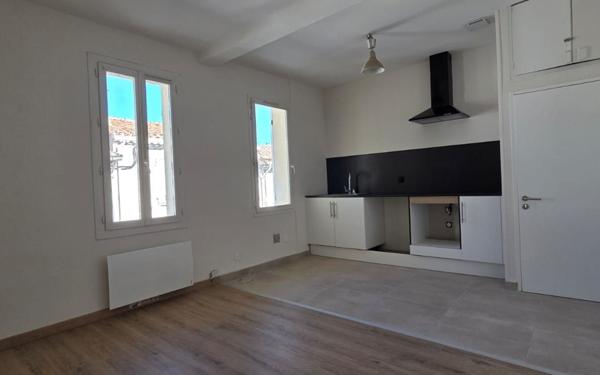 Appartement à vendre    2 pièces •  Marseille 9