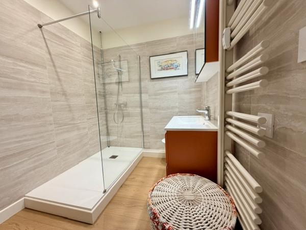 DERNIER ETAGE – LA GENETTE EN BORDUE DES PARCS