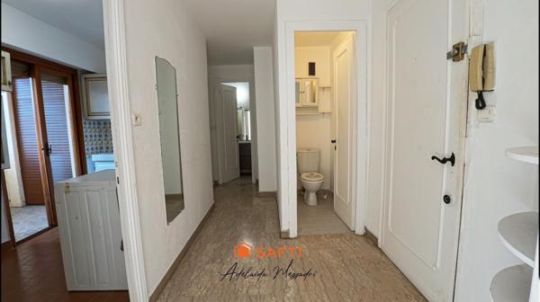 Bel appartement 2 pièces lumineux avec balcons, à 10 min de la plage à Cannes-la-Bocca, idéal résidence principale ou secondaire.