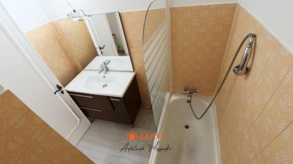 Bel appartement 2 pièces lumineux avec balcons, à 10 min de la plage à Cannes-la-Bocca, idéal résidence principale ou secondaire.