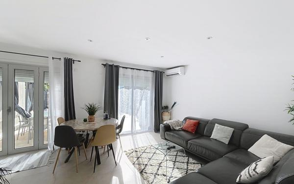 Maison à vendre    4 pièces •  Saint-Raphaël