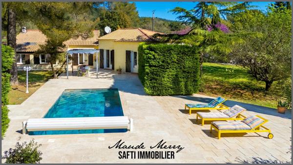 Villa de plain-pied de 190 m 2 habitable - piscine - garage - terrain de plus de 2900 m2 entièrement plat et clôturé - propriété parfaitement entretenue