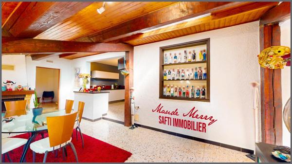 Villa de plain-pied de 190 m 2 habitable - piscine - garage - terrain de plus de 2900 m2 entièrement plat et clôturé - propriété parfaitement entretenue