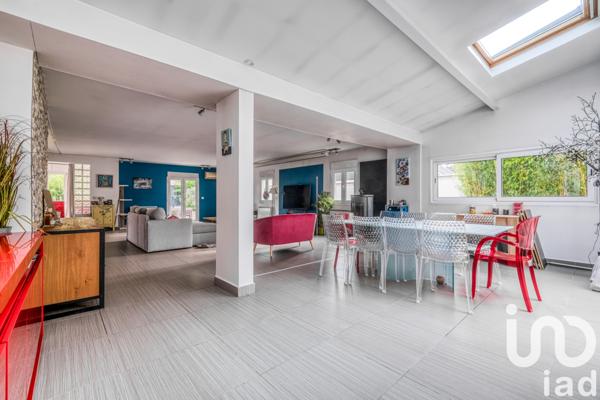 Maison à vendre 9 pièces 304 m² La Queue-en-Brie