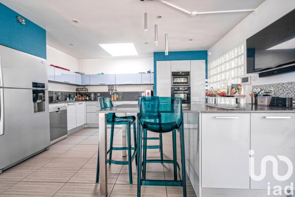 Maison à vendre 9 pièces 304 m² La Queue-en-Brie