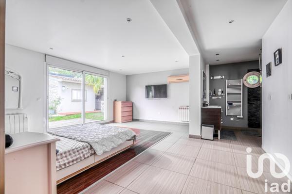 Maison à vendre 9 pièces 304 m² La Queue-en-Brie