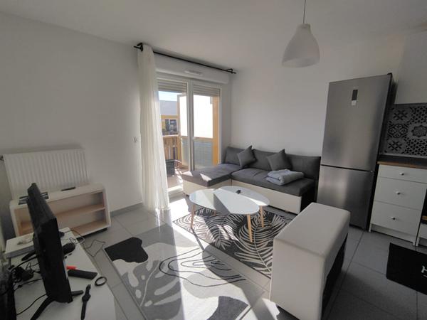 Appartement Saint Priest 2 pièce(s) vendu loué