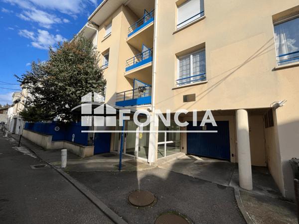 Location Studio meublé 19.47 m² - 12 RUE LAMARTINE Agen 47000