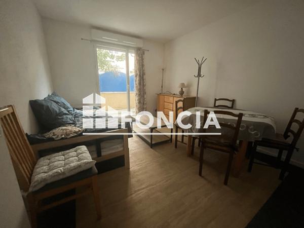 Location Studio meublé 19.47 m² - 12 RUE LAMARTINE Agen 47000
