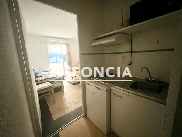 Location Studio meublé 19.47 m² - 12 RUE LAMARTINE Agen 47000