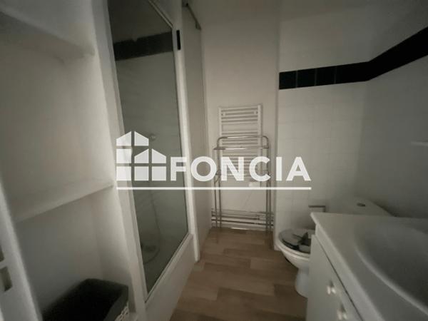 Location Studio meublé 19.47 m² - 12 RUE LAMARTINE Agen 47000