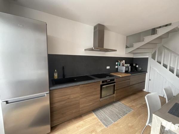 TRIGAVOU - Local commercial + Maison