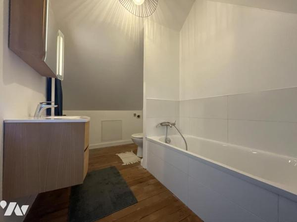 TRIGAVOU - Local commercial + Maison