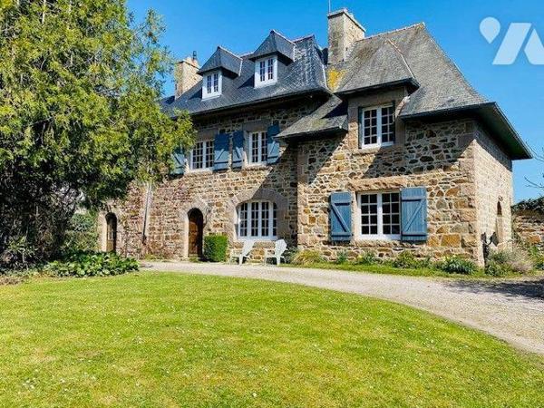 A Vendre à Perros-Guirec (22700) en Côtes-d'Armor (22), maison ancienne de caractère, d'une sur...
