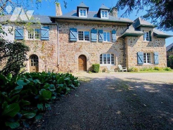 A Vendre à Perros-Guirec (22700) en Côtes-d'Armor (22), maison ancienne de caractère, d'une sur...