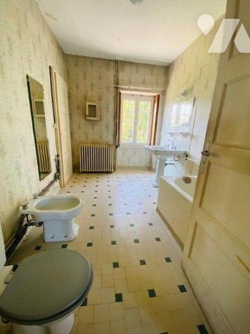 A Vendre à Perros-Guirec (22700) en Côtes-d'Armor (22), maison ancienne de caractère, d'une sur...