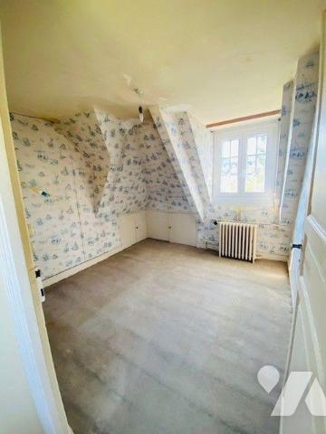 A Vendre à Perros-Guirec (22700) en Côtes-d'Armor (22), maison ancienne de caractère, d'une sur...