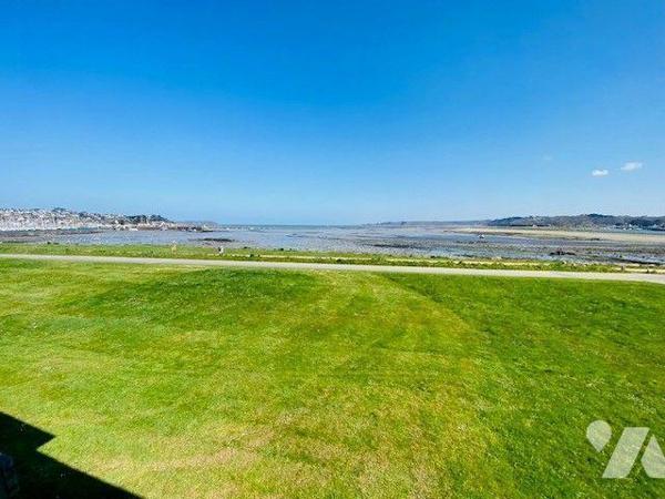 A Vendre à Perros-Guirec (22700) en Côtes-d'Armor (22), maison ancienne de caractère, d'une sur...