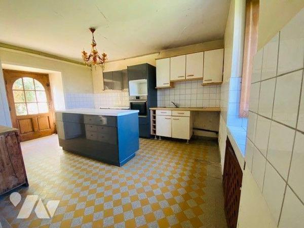 A Vendre à Perros-Guirec (22700) en Côtes-d'Armor (22), maison ancienne de caractère, d'une sur...