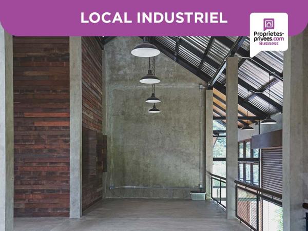Secteur SENLIS - Ensemble 9 locaux d'activités 2200m2 sur 6000m2 de terrain