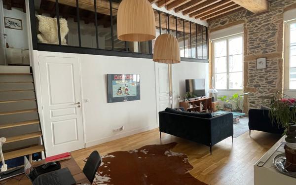 Appartement à vendre    3 pièces • 69 m2 Lyon 3