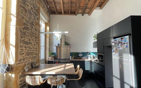 Appartement à vendre    3 pièces • 69 m2 Lyon 3