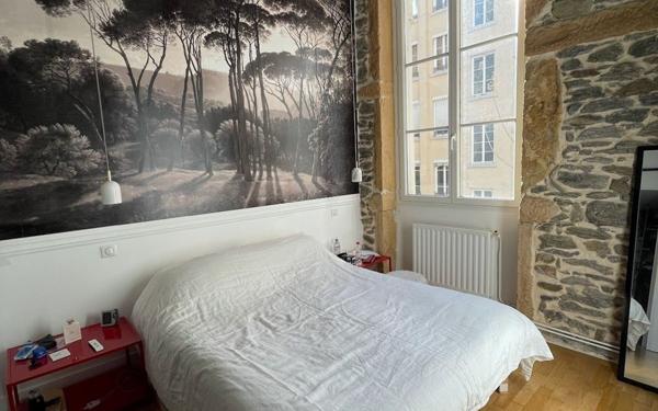 Appartement à vendre    3 pièces • 69 m2 Lyon 3