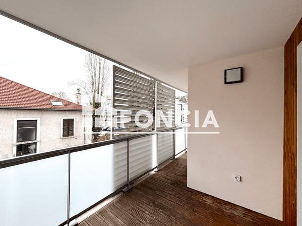 Location Appartement 2 pièces 39.76 m² - 1 RUE DU DOCTEUR PIERRE BAZIN Voiron 38500