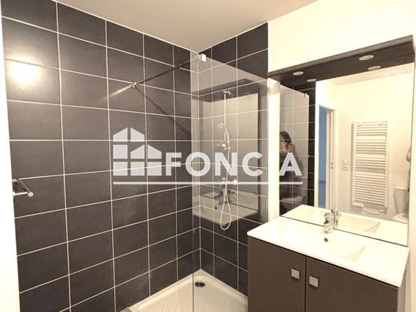 Location Appartement 2 pièces 39.76 m² - 1 RUE DU DOCTEUR PIERRE BAZIN Voiron 38500