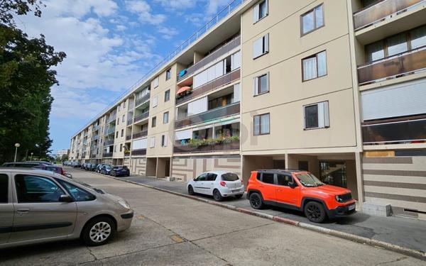 Appartement à vendre    3 pièces • 50,84 m2 Clichy-sous-Bois