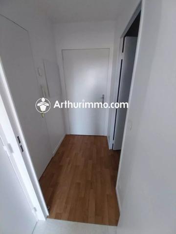 Location                                                      Appartement
                        
                     2 pièces                      49 m2                     à Savigny-le-Temple