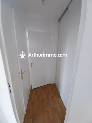 Location                                                      Appartement
                        
                     2 pièces                      49 m2                     à Savigny-le-Temple