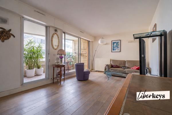 Rue Lecourbe / Lourmel - 3 pièces avec terrasse et parking 