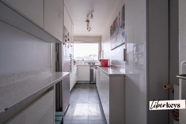 Rue Lecourbe / Lourmel - 3 pièces avec terrasse et parking 