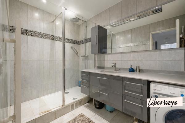 Rue Lecourbe / Lourmel - 3 pièces avec terrasse et parking 