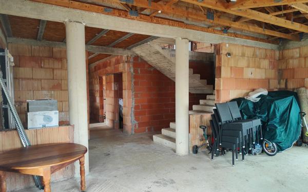 Maison à vendre    9 pièces •  Garons