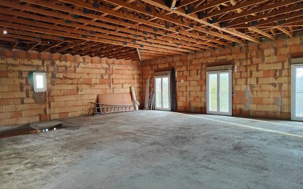 Maison à vendre    9 pièces •  Garons