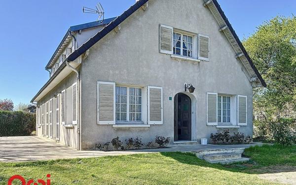 Maison à vendre    6 pièces •  Montmarault