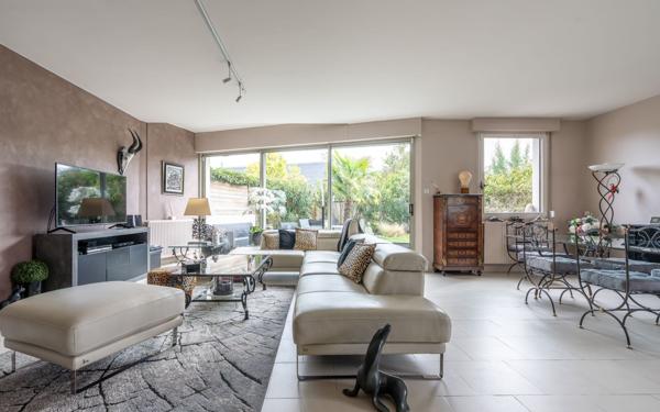 Appartement à vendre    4 pièces • 140,21 m2 Joinville-le-Pont