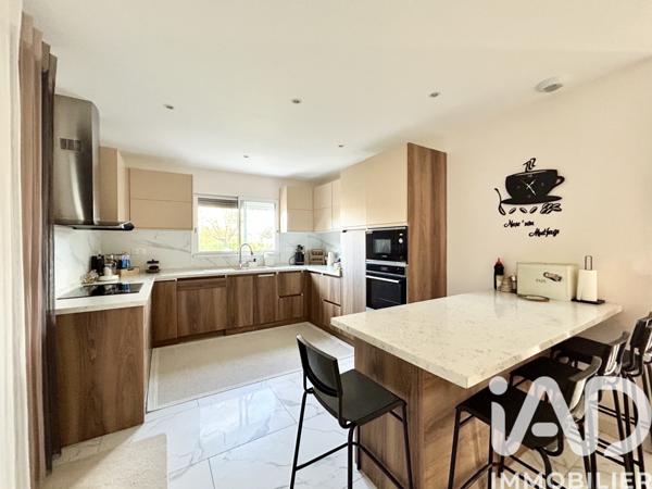 Maison à vendre 3 pièces 190 m² Cublac