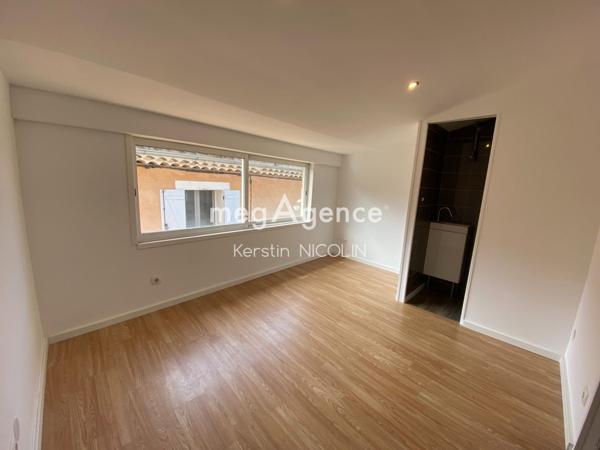 Maison à NEOULES, 83136 - 4 pièces 70m²