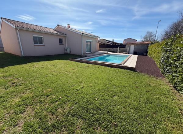 Vivez au calme dans le quartier prisé du Perget, avec piscine et jardin sans vis-à-vis