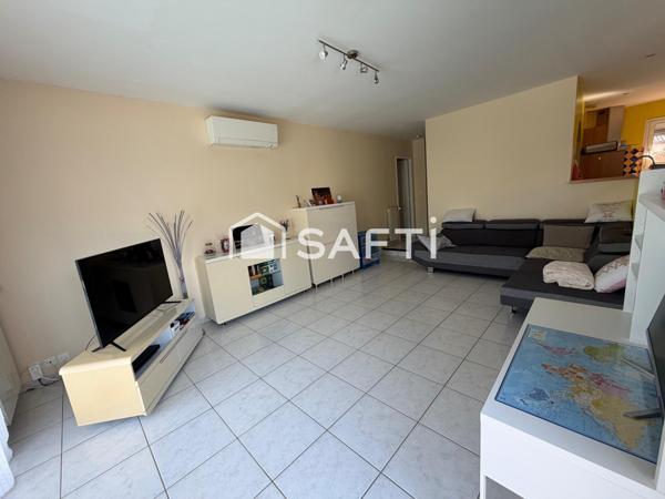 Vivez au calme dans le quartier prisé du Perget, avec piscine et jardin sans vis-à-vis