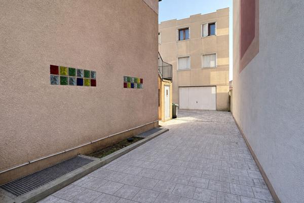 Immeubles CHILLY-MAZARIN 2 étages & 3 étages 509 m²