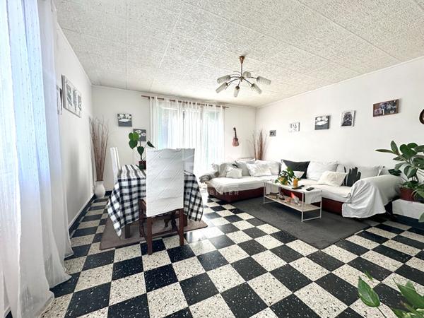 Appartement F4  + jardin 93m2 à vendre à Saint-Pierre-lès-Nemours
